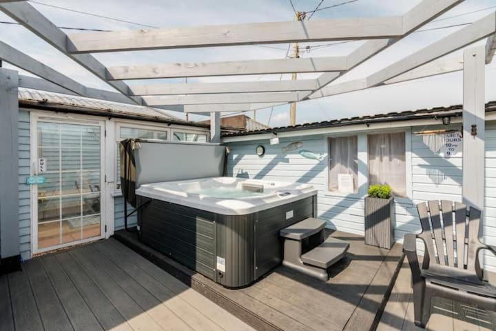 Dog Friendly Cottage 2 Mins To Beach With Hot Tub And Zappi Ev Lessingham Buitenkant foto
