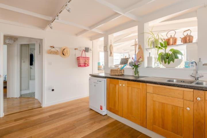 Dog Friendly Cottage 2 Mins To Beach With Hot Tub And Zappi Ev Lessingham Buitenkant foto