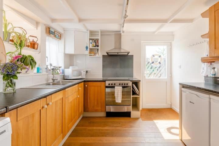 Dog Friendly Cottage 2 Mins To Beach With Hot Tub And Zappi Ev Lessingham Buitenkant foto